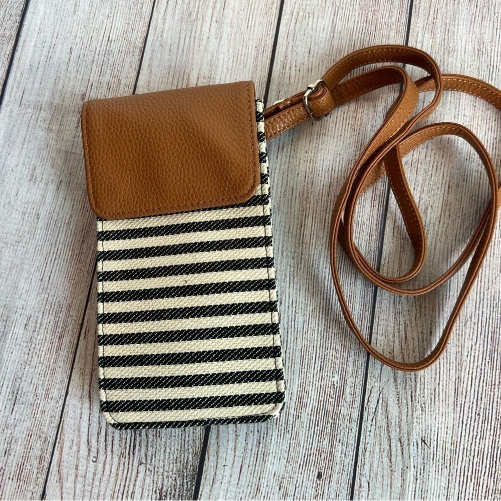 Thirty-One Call Me Crossbody
